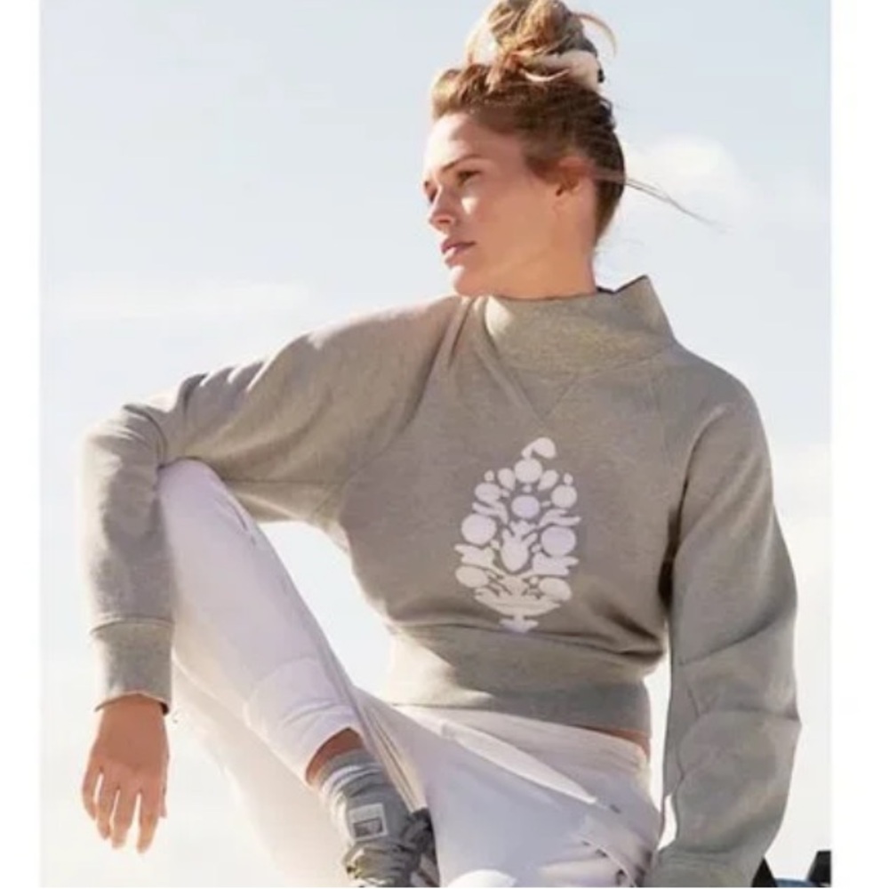 PRELOVED FREE PEOPLE MOVEMENT GOOD TIMES SWEAT w/ LOGO